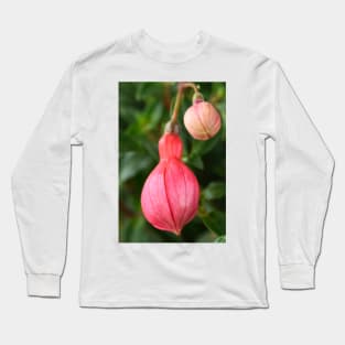 Fuchsia  &#39;Ringwood Market&#39;  Flower buds Long Sleeve T-Shirt